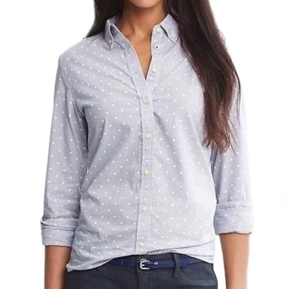 Banana Republic Tops - 4️⃣for2️⃣0️⃣! Banana Republic Button-down
